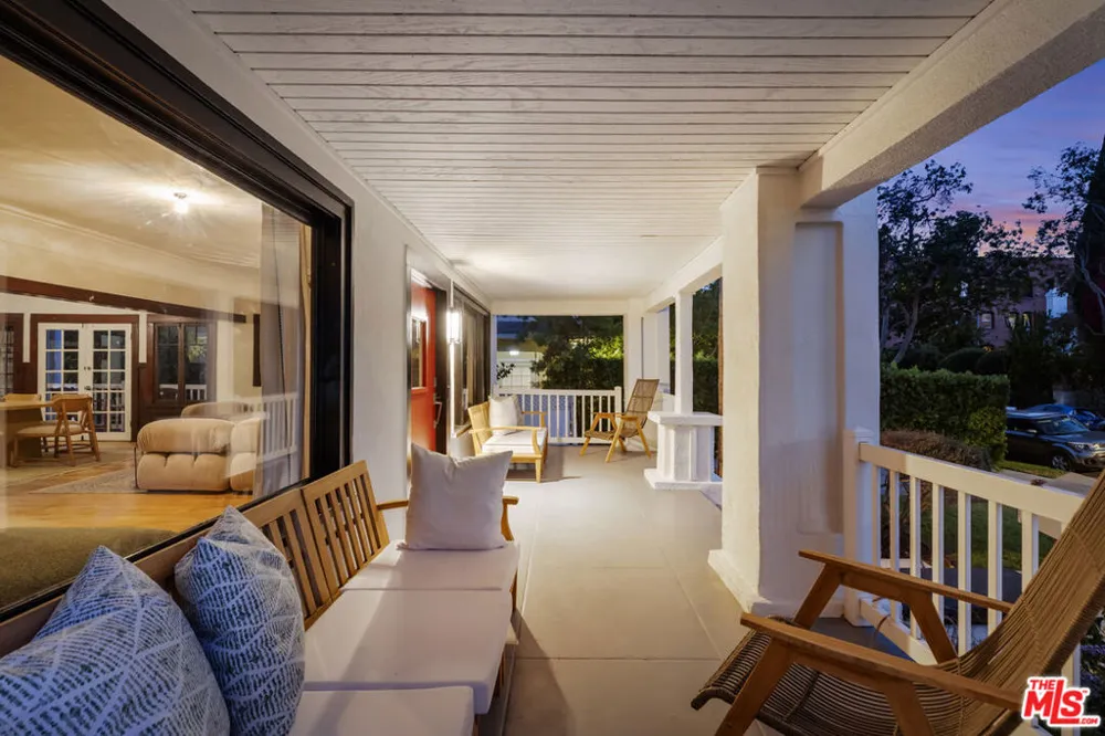 1922 Taft Avenue Los Angeles, CA 90068
