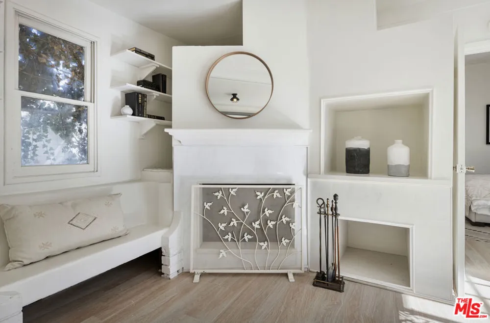 1922 Taft Avenue Los Angeles, CA 90068