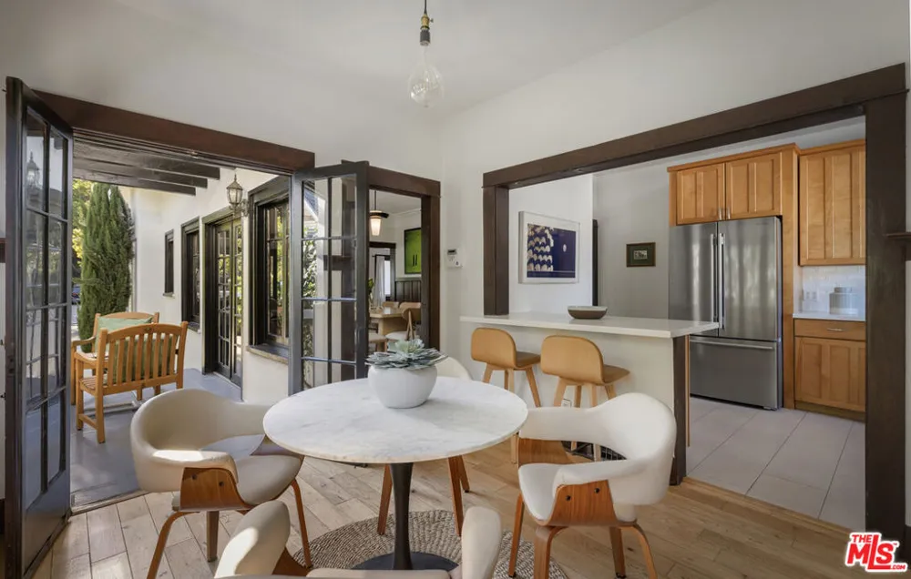 1922 Taft Avenue Los Angeles, CA 90068