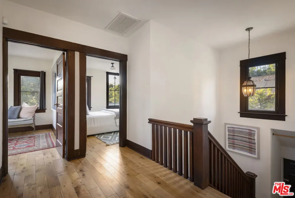 1922 Taft Avenue Los Angeles, CA 90068