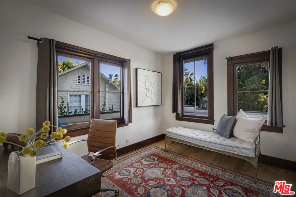 1922 Taft Avenue Los Angeles, CA 90068
