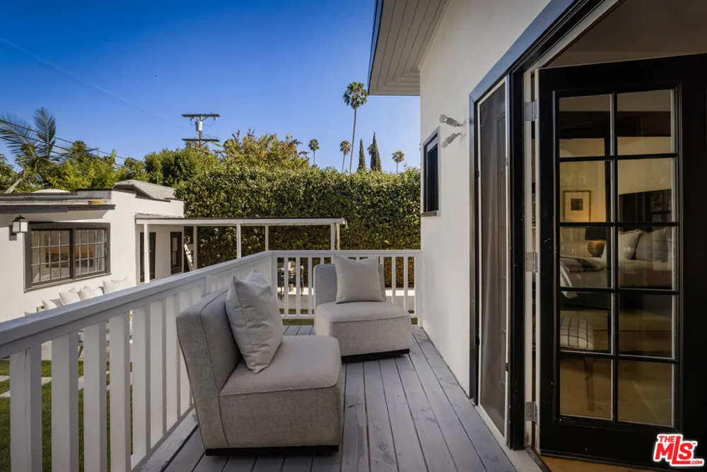 1922 Taft Avenue Los Angeles, CA 90068