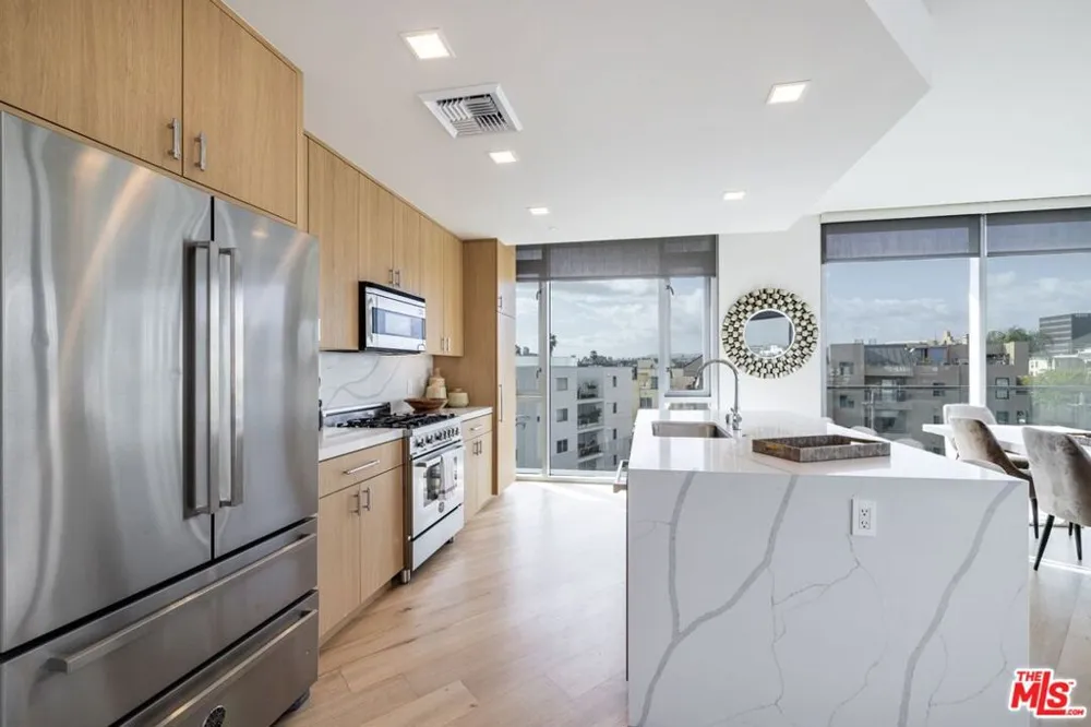 8500 Burton Way #614 Los Angeles, CA 90048