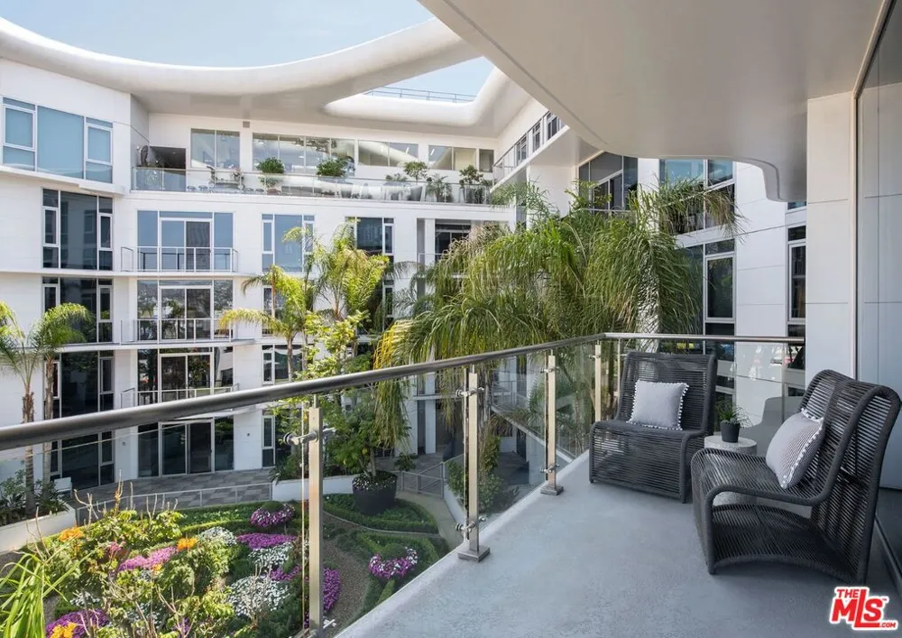 8500 Burton Way #614 Los Angeles, CA 90048