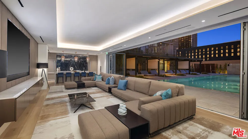 744 S Figueroa Street #3901 Los Angeles, CA 90017