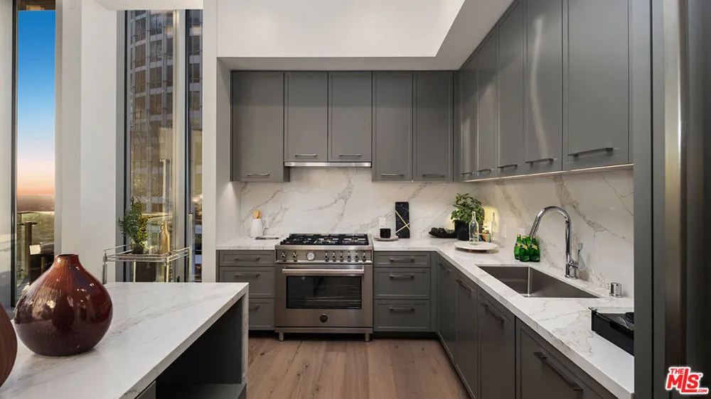 744 S Figueroa Street #3901 Los Angeles, CA 90017