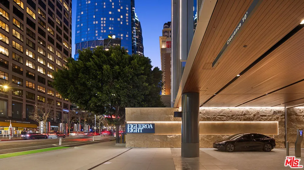 744 S Figueroa Street #3901 Los Angeles, CA 90017
