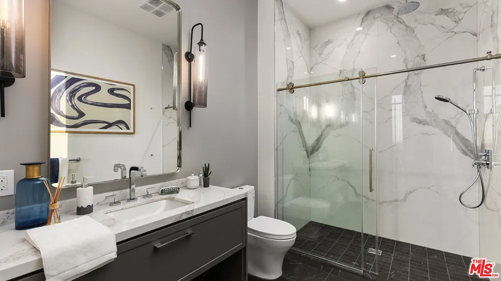 744 S Figueroa Street #3901 Los Angeles, CA 90017