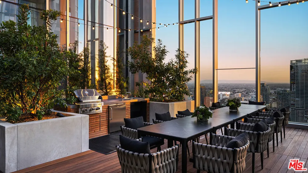 744 S Figueroa Street #3901 Los Angeles, CA 90017