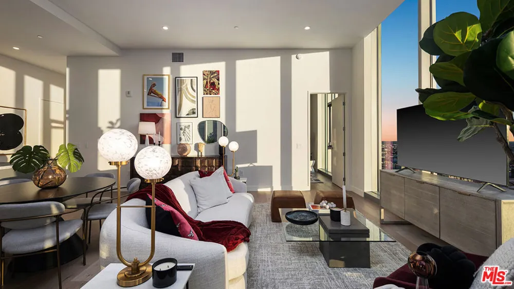 744 S Figueroa Street #3901 Los Angeles, CA 90017