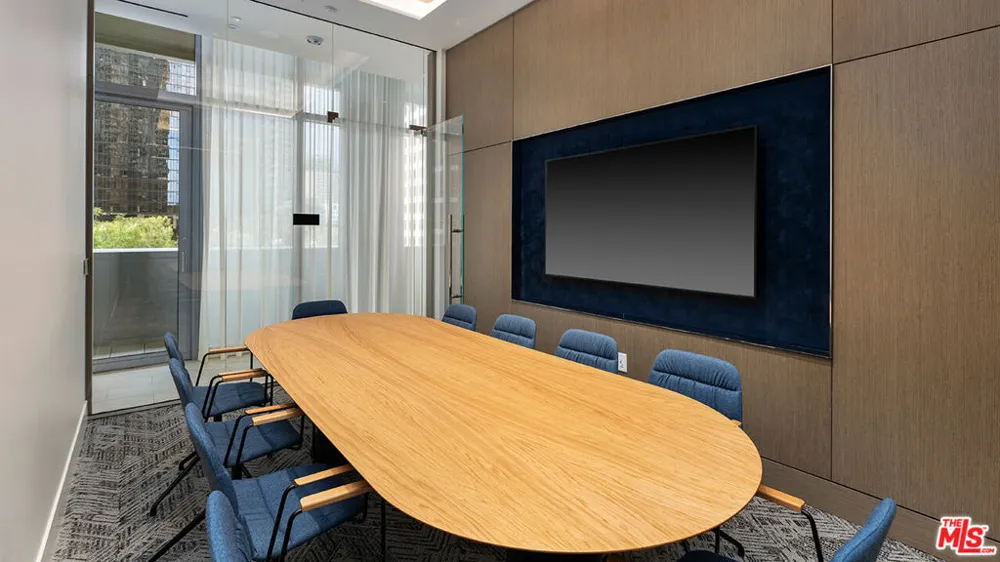 744 S Figueroa Street #3901 Los Angeles, CA 90017