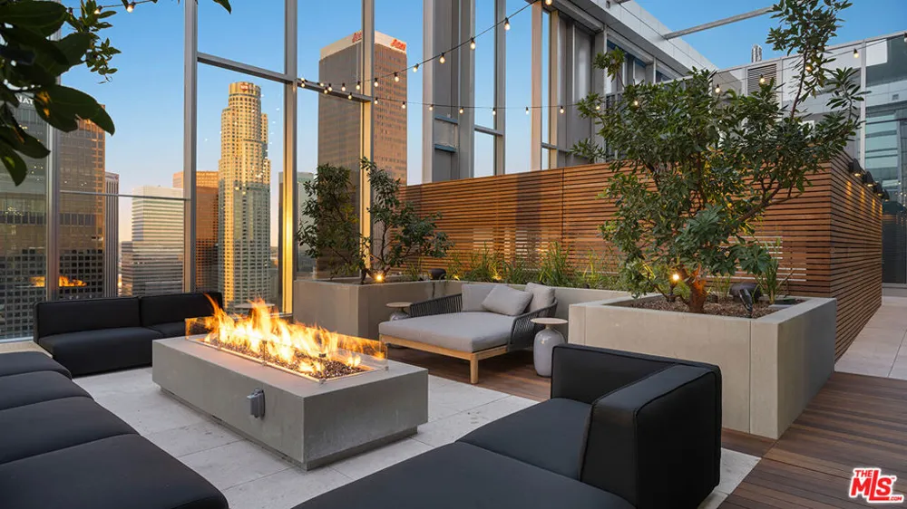 744 S Figueroa Street #3901 Los Angeles, CA 90017