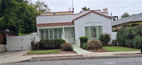 906 Crescent Heights