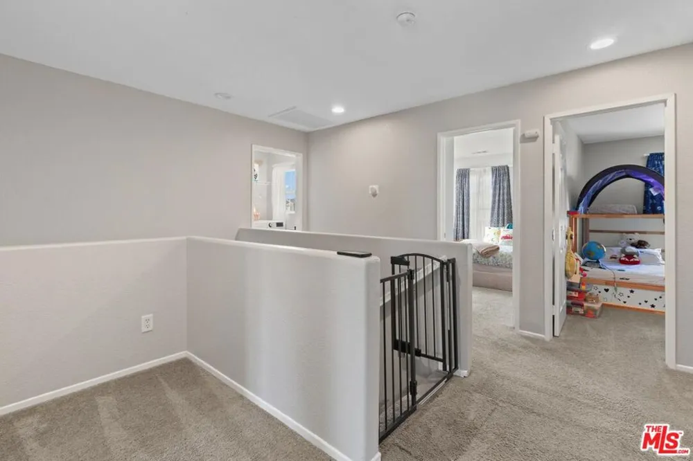 45064 E 18th Street Lancaster, CA 93535