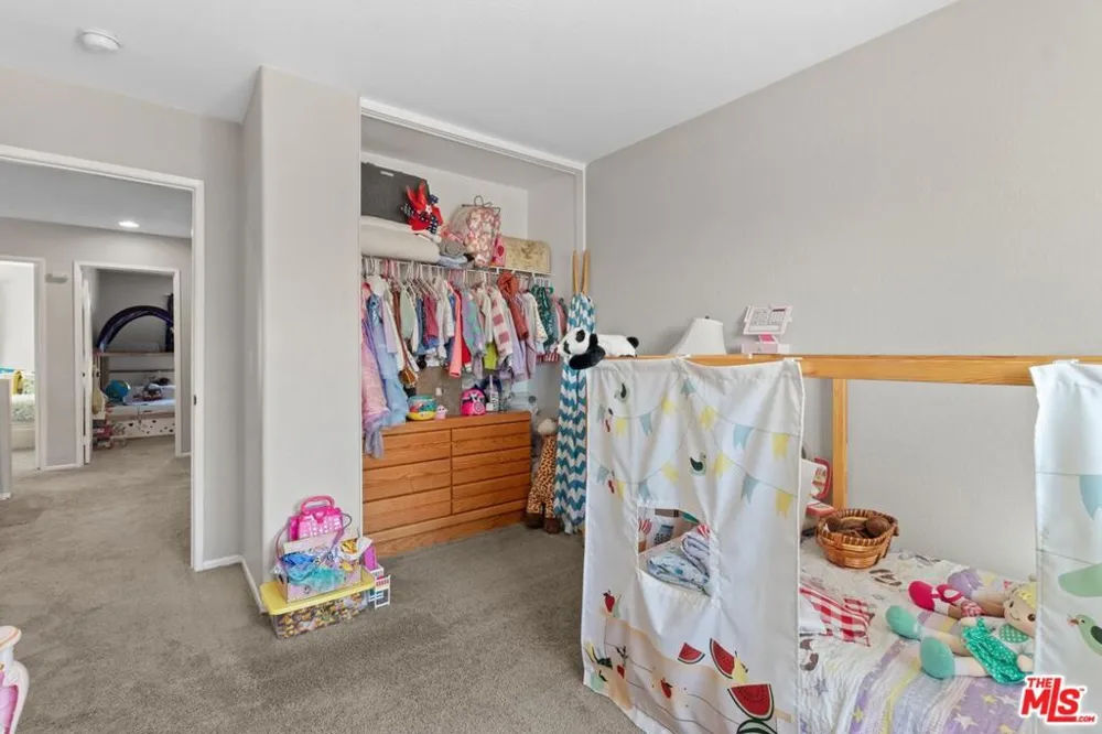 45064 E 18th Street Lancaster, CA 93535