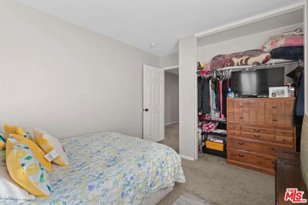 45064 E 18th Street Lancaster, CA 93535