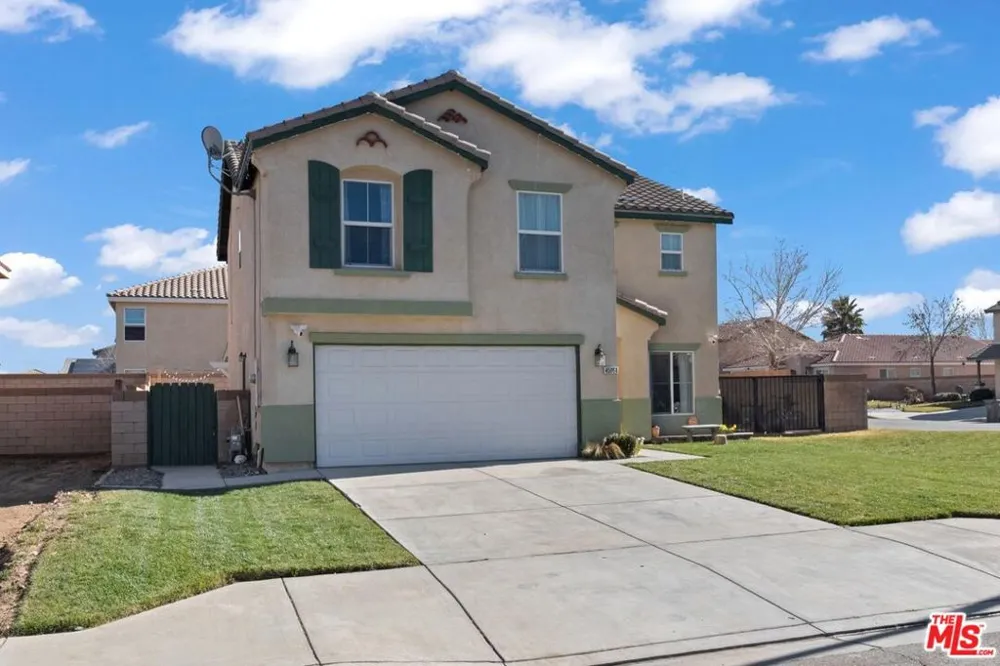 45064 E 18th Street Lancaster, CA 93535