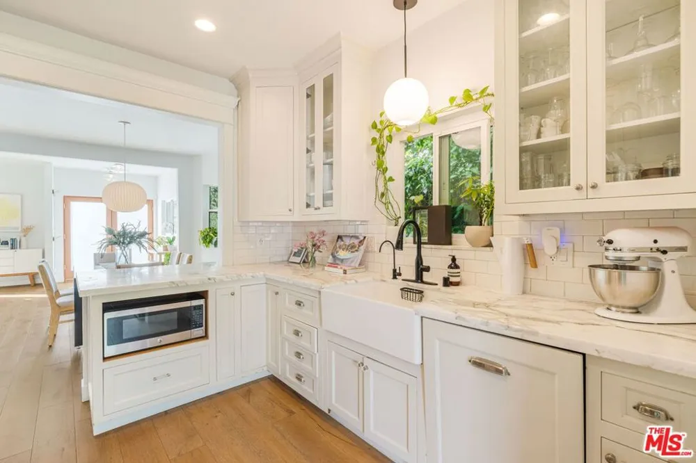 416 Brooks Avenue Venice, CA 90291