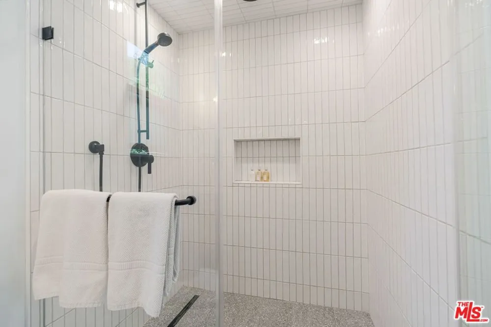 416 Brooks Avenue Venice, CA 90291