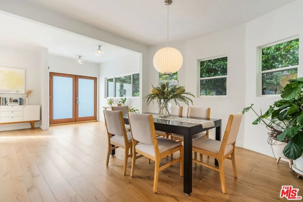 416 Brooks Avenue Venice, CA 90291