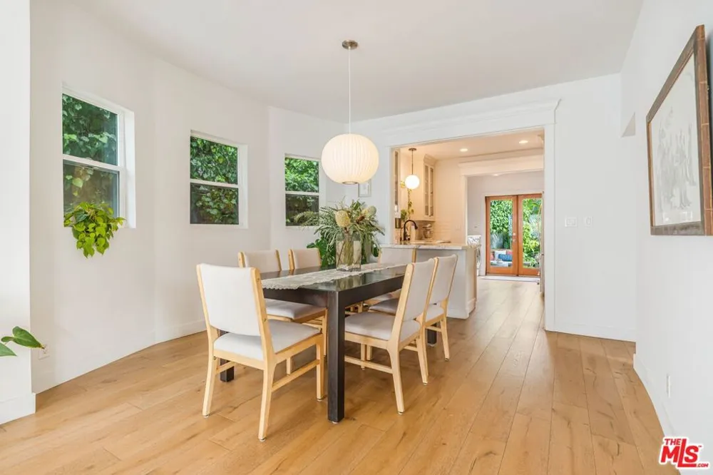 416 Brooks Avenue Venice, CA 90291