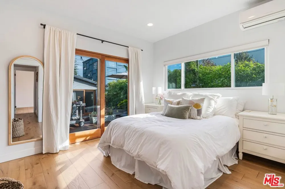 416 Brooks Avenue Venice, CA 90291