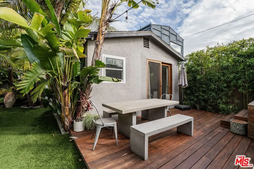 416 Brooks Avenue Venice, CA 90291