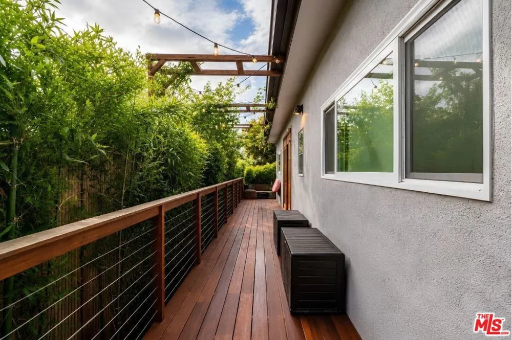 416 Brooks Avenue Venice, CA 90291