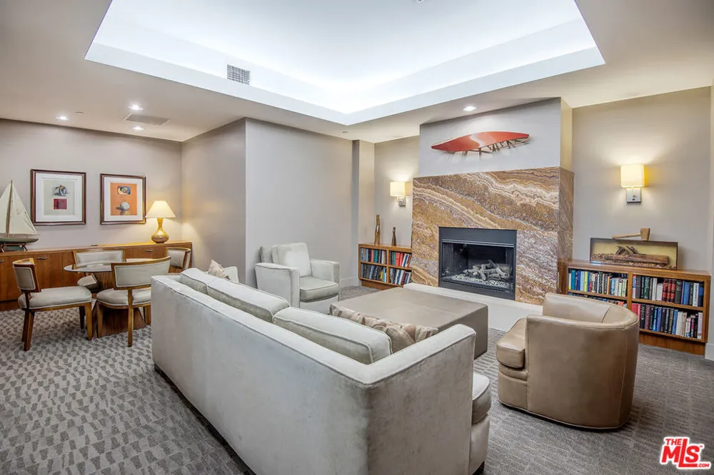 13650 Marina Pointe Drive #404 Marina del Rey, CA 90292