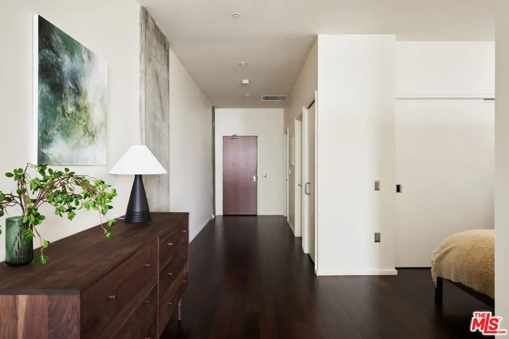 1155 S Grand Avenue #1307 Los Angeles, CA 90015