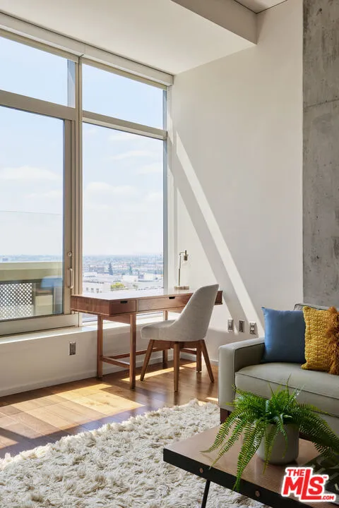 1155 S Grand Avenue #1307 Los Angeles, CA 90015