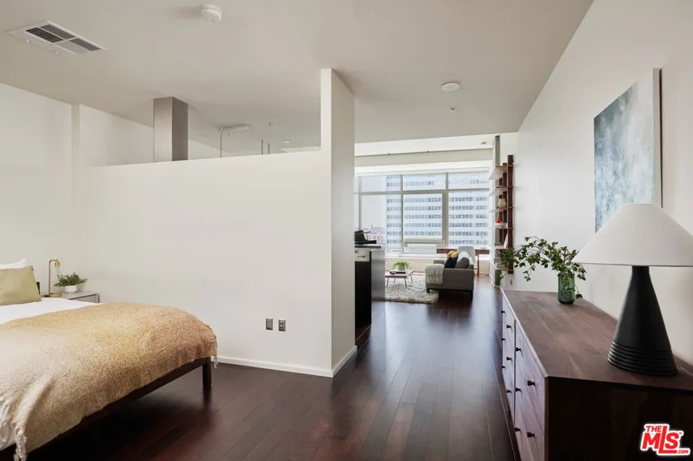 1155 S Grand Avenue #1307 Los Angeles, CA 90015