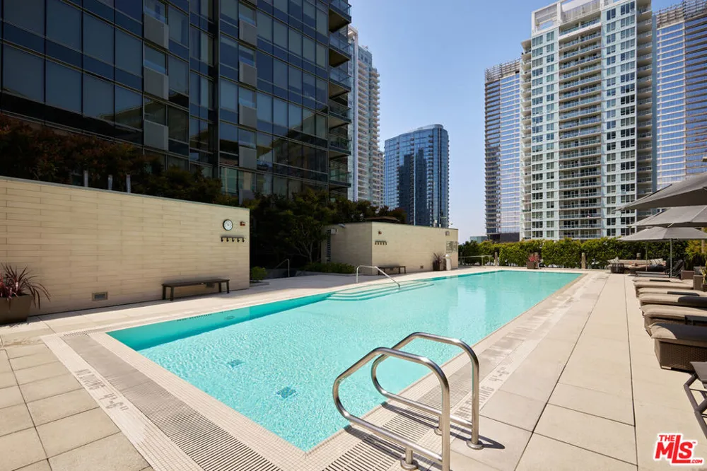 1155 S Grand Avenue #1307 Los Angeles, CA 90015