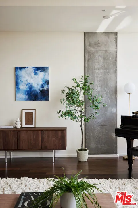1155 S Grand Avenue #1307 Los Angeles, CA 90015