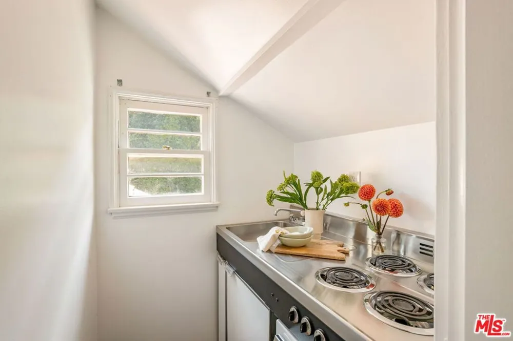 612 Lorraine Boulevard Los Angeles, CA 90005
