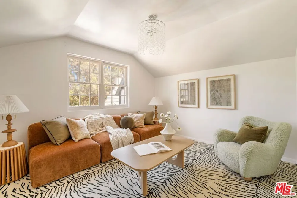 612 Lorraine Boulevard Los Angeles, CA 90005