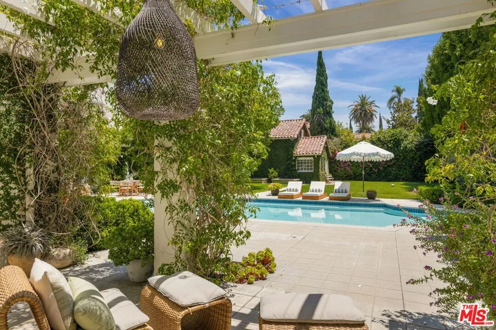 612 Lorraine Boulevard Los Angeles, CA 90005