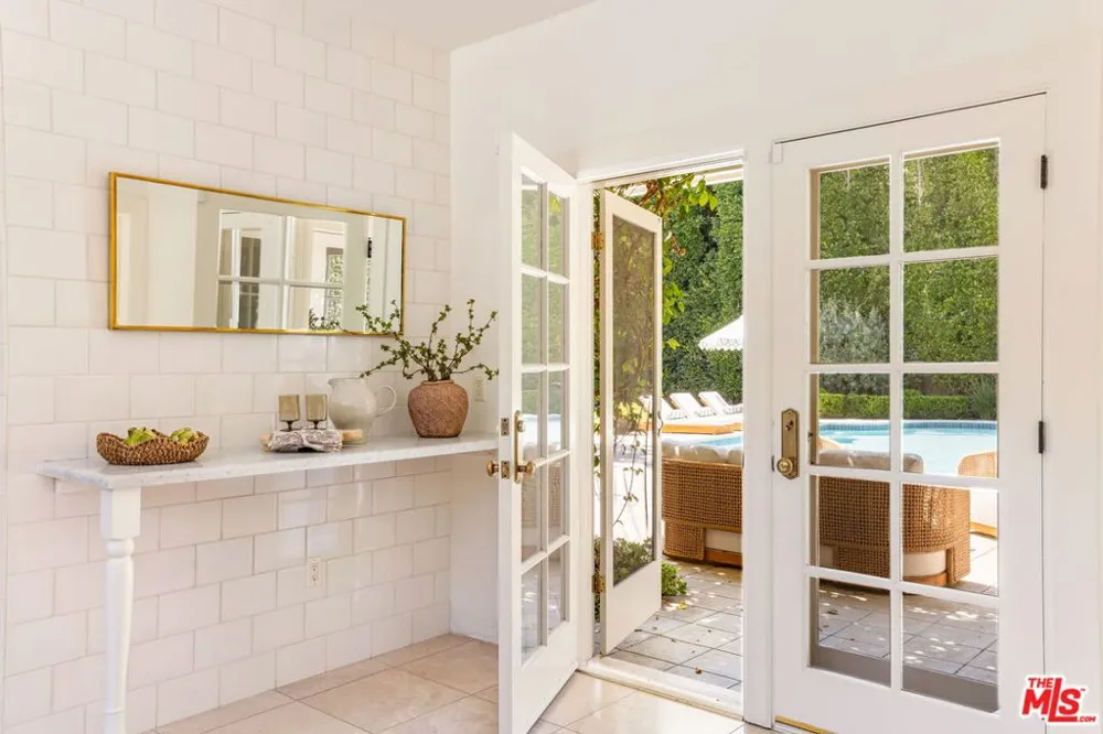 612 Lorraine Boulevard Los Angeles, CA 90005