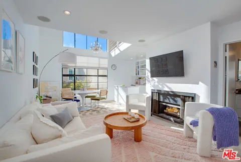 11645 Montana Avenue #311