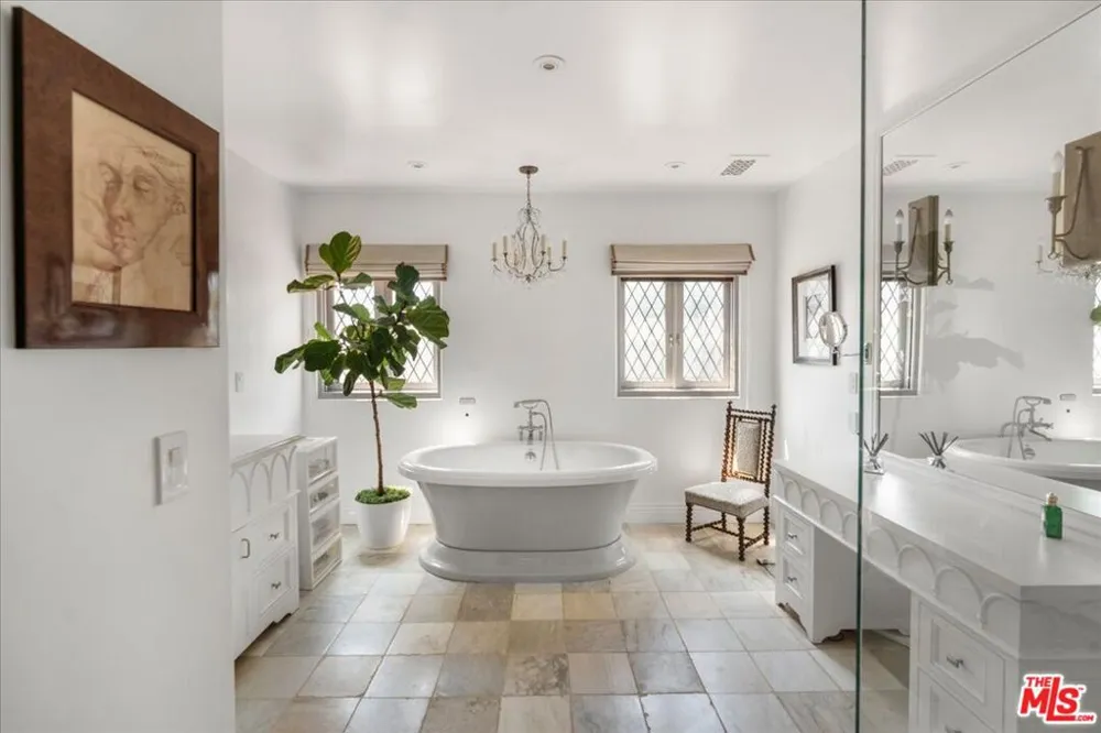523 Beverly Drive Beverly Hills, CA 90210
