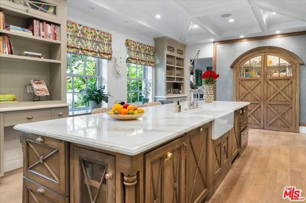 523 Beverly Drive Beverly Hills, CA 90210