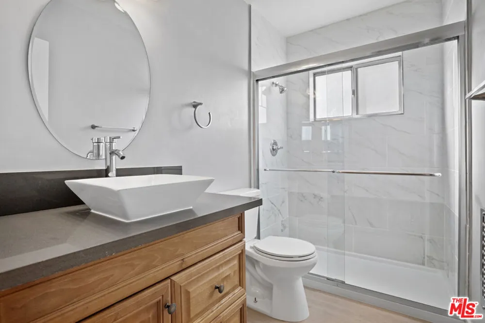 11743 Mayfield #3 Los Angeles, CA 90049