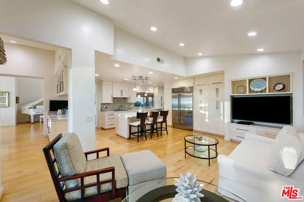 24518 Vantage Point Terrace Malibu, CA 90265
