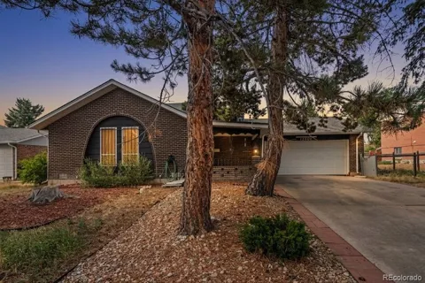 12009 E Virginia Place
