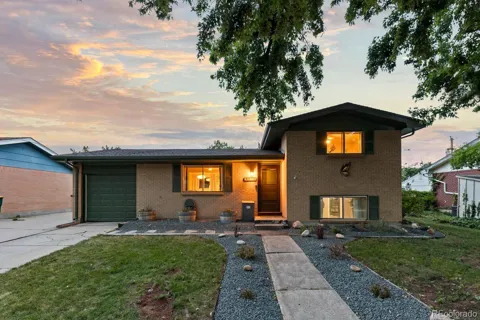 452 S Robb Way