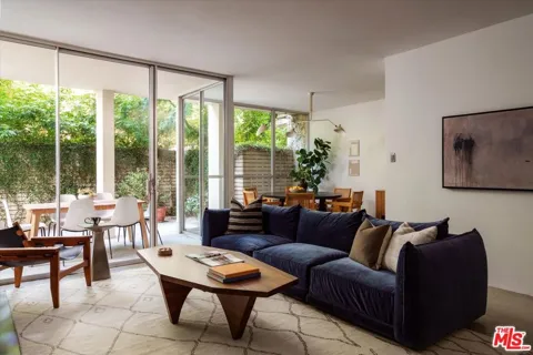 4455 Los Feliz Boulevard #106