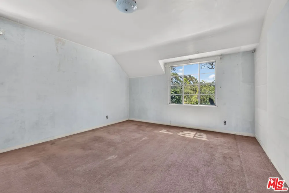 1005 Laurel Road Santa Paula, CA 93060