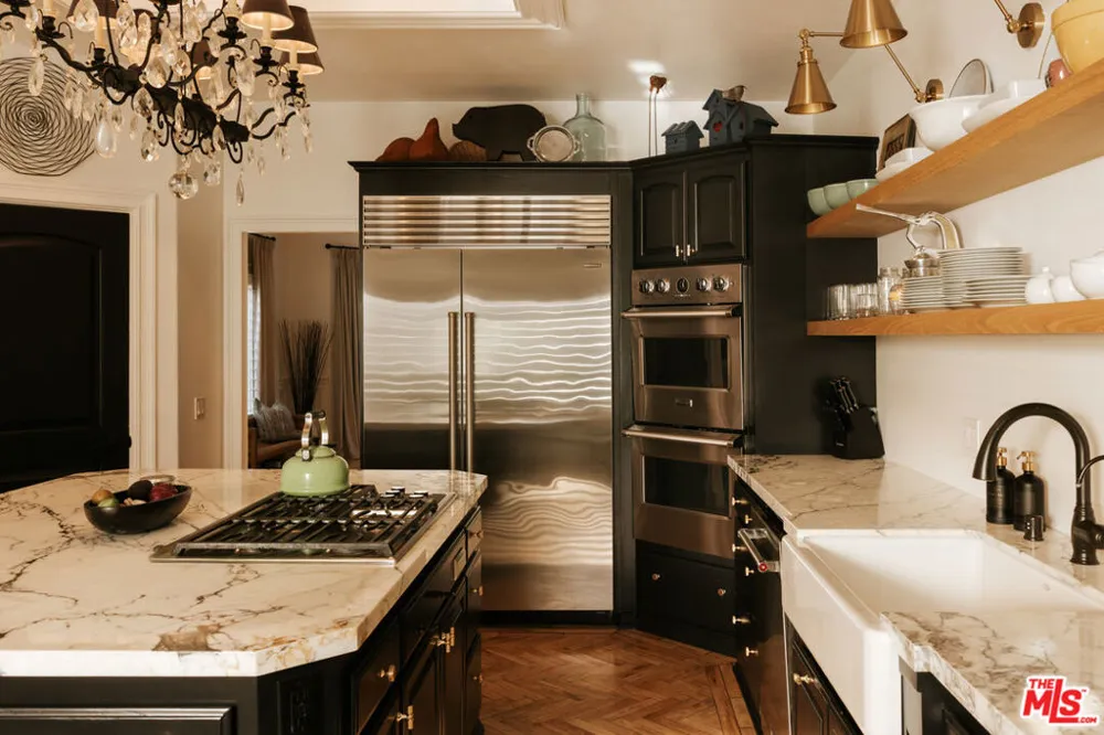 1285 Falling Star Avenue Westlake Village, CA 91362