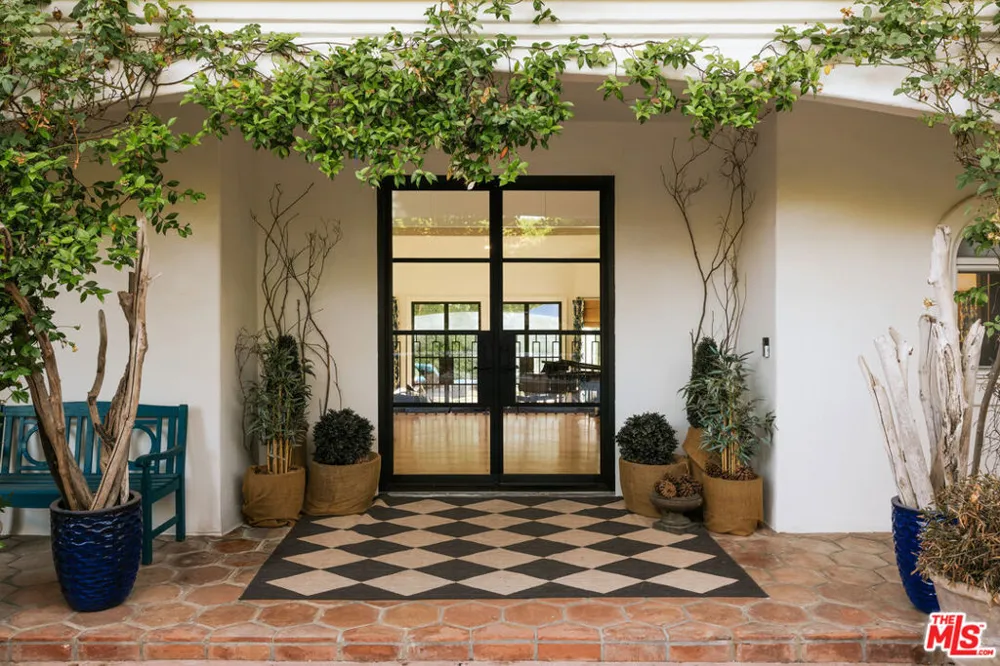 1285 Falling Star Avenue Westlake Village, CA 91362