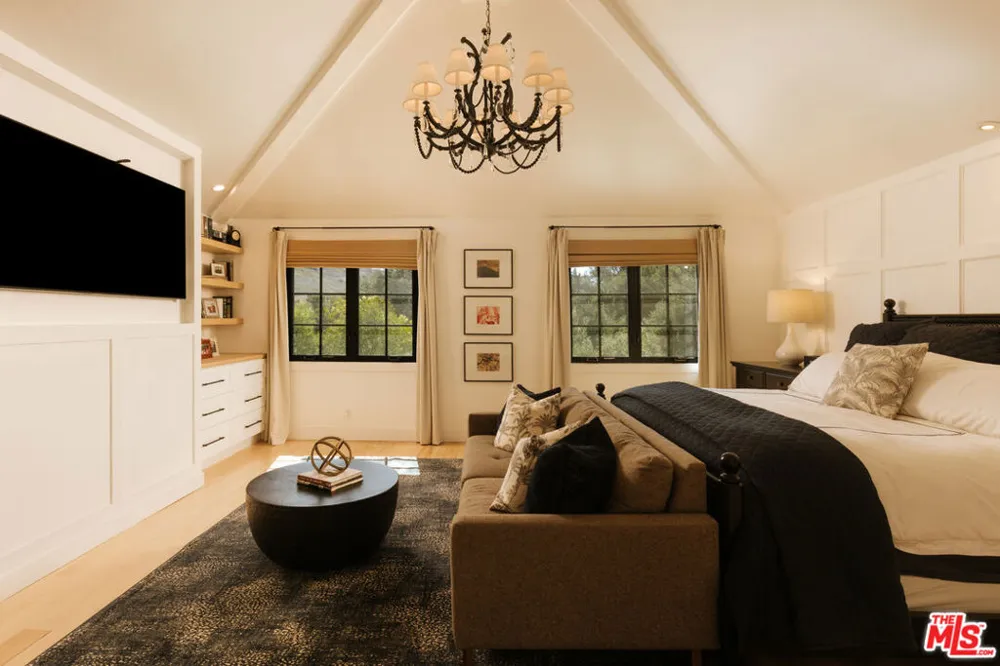 1285 Falling Star Avenue Westlake Village, CA 91362